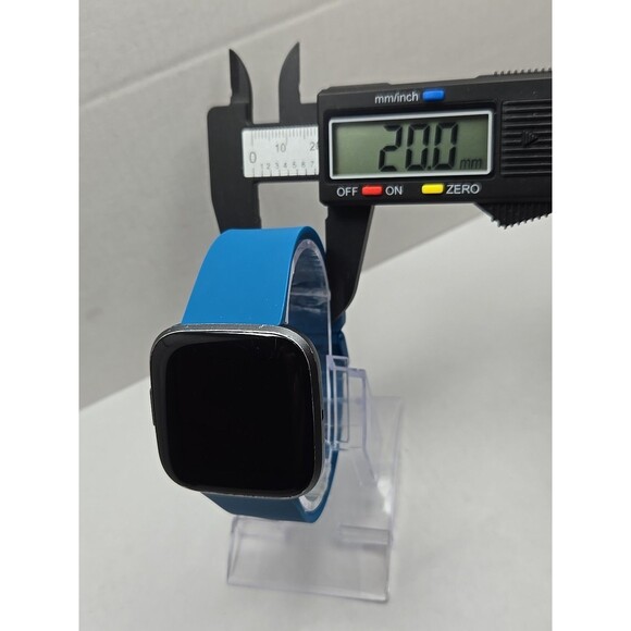 Fitbit Versa 2 Smartwatch Gray 40mm Alexa WR50M Always On Display W/ Charger - Picture 6 of 11